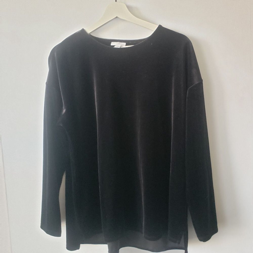 J Jill womens Velvet Round Neck top size M Long Sleeve Whimsigoth Fairy Grunge
